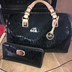 Michael kors purse and wallet